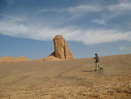 شهر کلوخی،بزرگ‌ترین شهر کلوخی،کرمان،کوه‌های مریخی،گردشگری کرمان،مکانهای تاریخی ایران