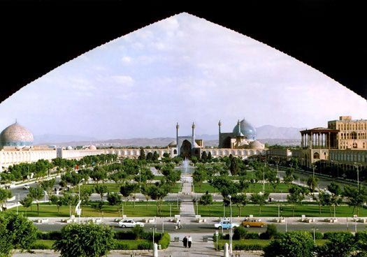 زیباترین میدان‌های جهان،میدان‌های جهان،میدان نقش جهان،میدان پیازا،میدان سرخ،گردشگری جهان