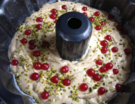 طرز تهیه کیک پسته ای یوهانس بر آلمانی, نحوه پخت کیک پسته ای