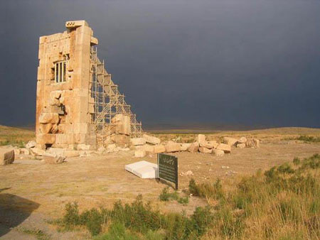 مقبره کمبوجیه,تصاویر مقبره کمبوجیه