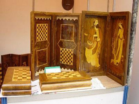 فرش و گلیم کردستان,صنایع دستی استان کردستان,نازک کاری