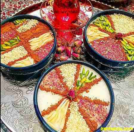 تزیین شله زرد با دارچین