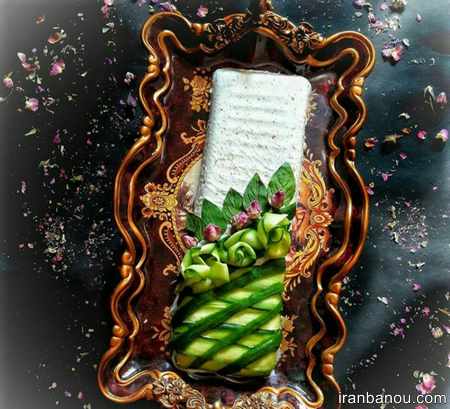 تزیین ماست جدید تزیین ماست و خیار با گل محمدی