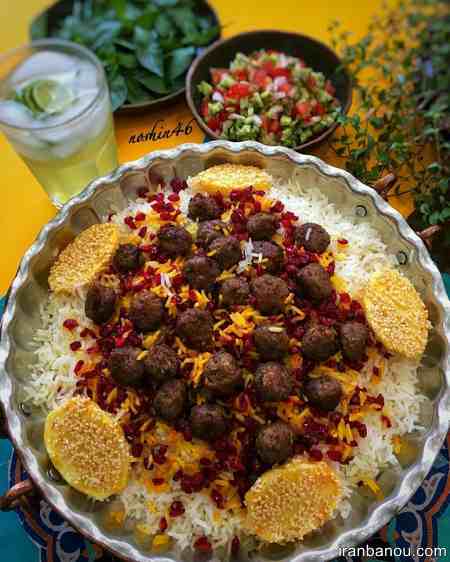 سفره آرایی غذا تزیین میز ناهار خوری با شمع
