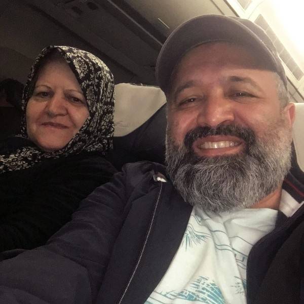 علی صالحی و مادرش 