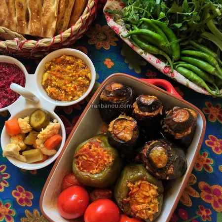  تزیین دلمه بادمجان مجلسی