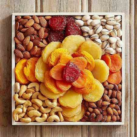 تزیین اجیل در سینی تزیین آجیل به شکل گل