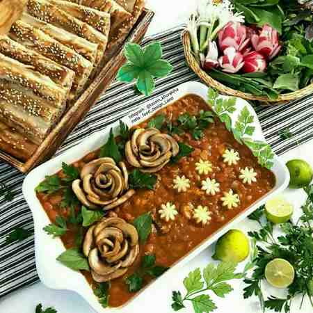  تزیین سوپ جو با جعفری